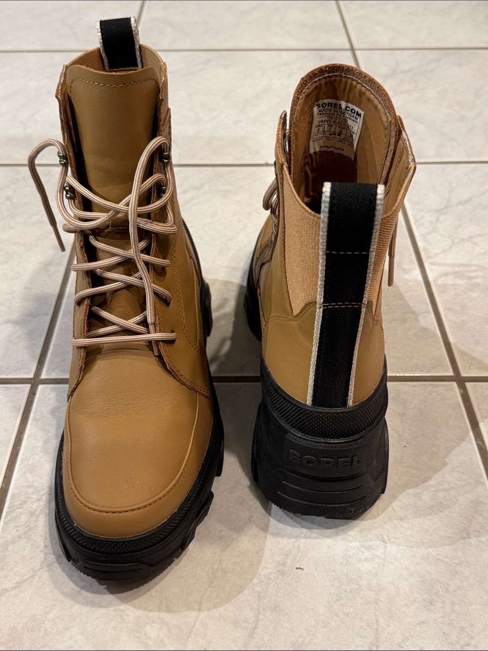 Sorel Tan/Brown Lace-Up Winter Rain Boots with Black Sole